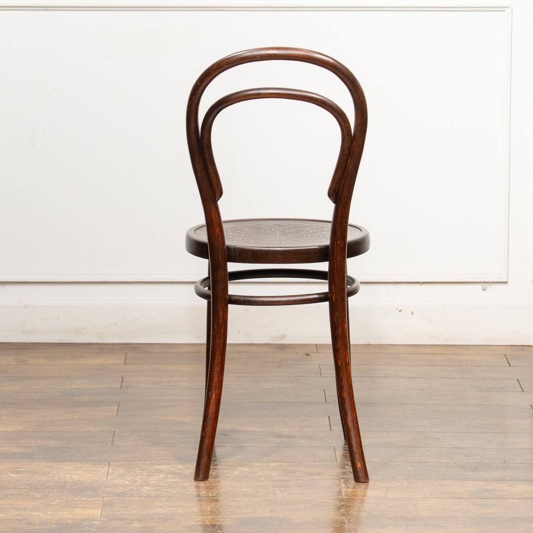 【THONET トーネット】背もたれの曲線や座面の彫りも美しい ダブルループバック ベントウッドチェア /25F-2