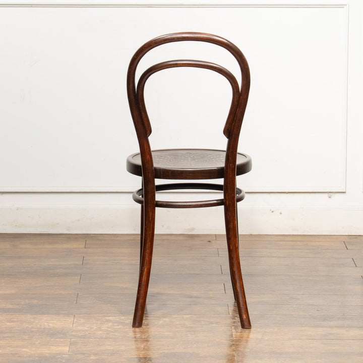 【THONET トーネット】背もたれの曲線や座面の彫りも美しい ダブルループバック ベントウッドチェア /25F-2