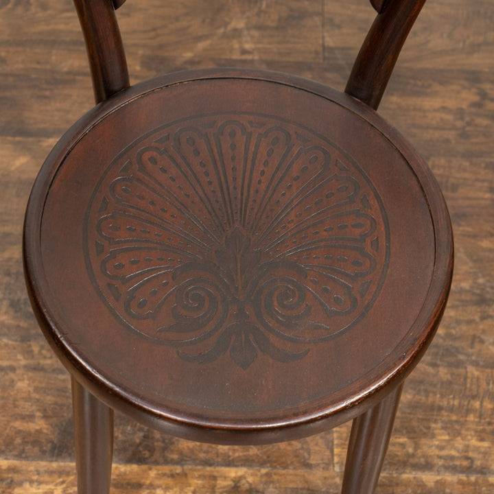 【THONET トーネット】背もたれの曲線や座面の彫りも美しい ダブルループバック ベントウッドチェア /25F-2