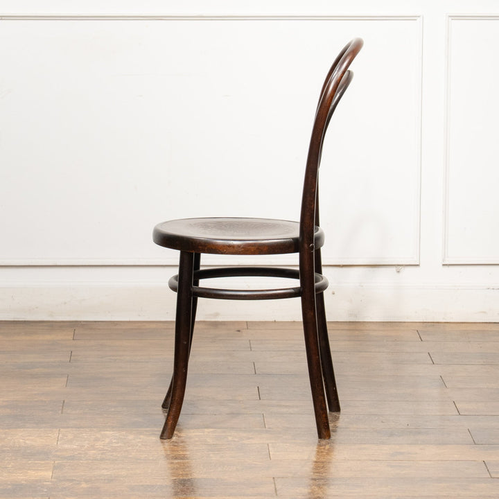 【FISCHEL フィッシェル】背もたれの曲線や座面の彫りも美しい ダブルループバック ベントウッドチェア /25F-3