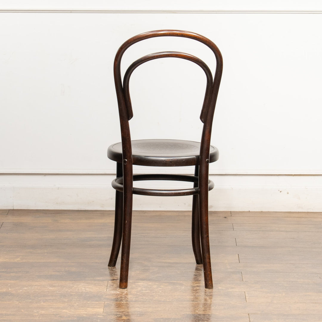 【FISCHEL フィッシェル】背もたれの曲線や座面の彫りも美しい ダブルループバック ベントウッドチェア /25F-3