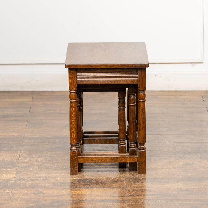 モダンでトラディショナルなデザイン 3段 ネストテーブル /25F