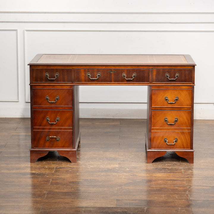 伝統的な美しく重厚感のあるデザイン レザートップ ペデスタルデスク /25F