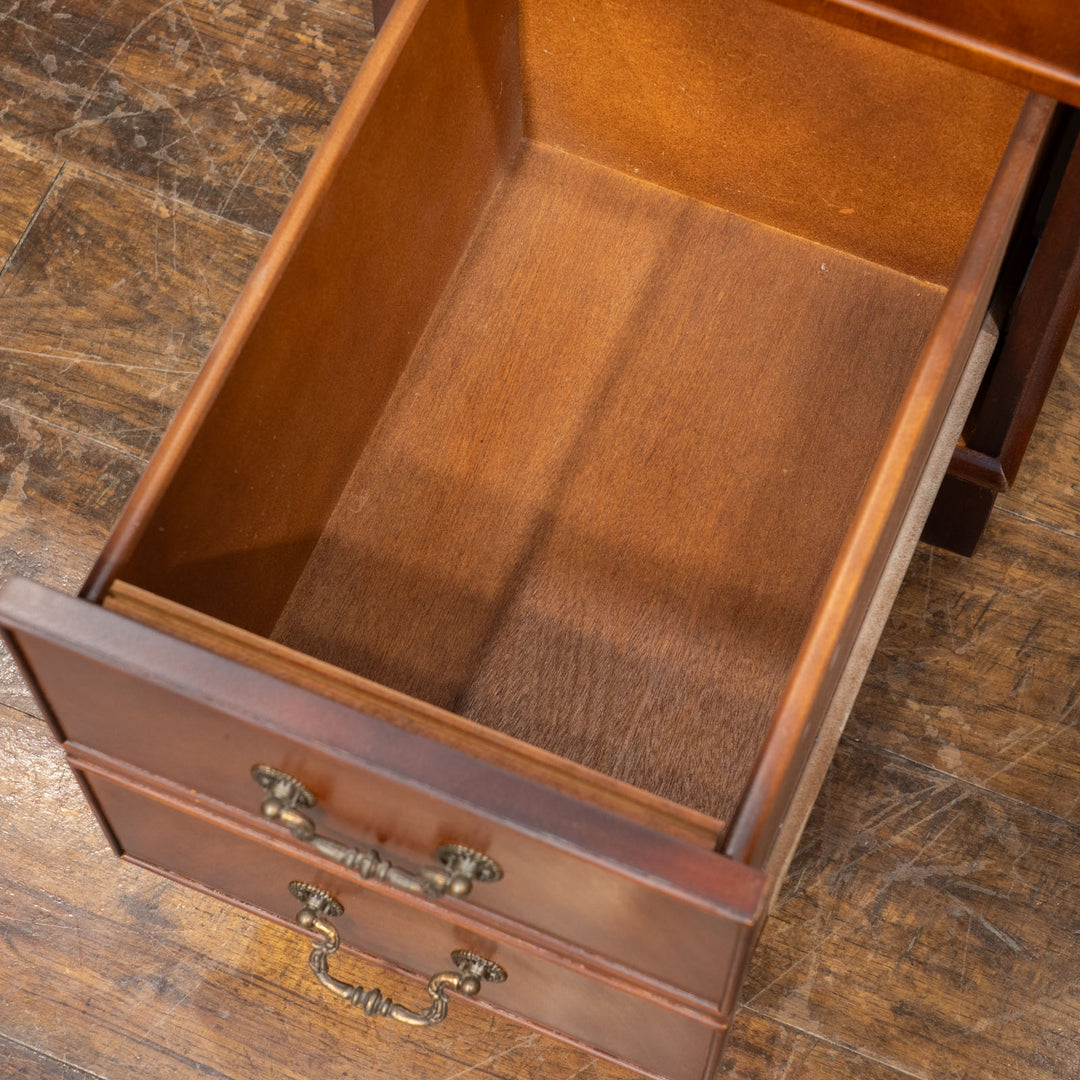 伝統的な美しく重厚感のあるデザイン レザートップ ペデスタルデスク /25F