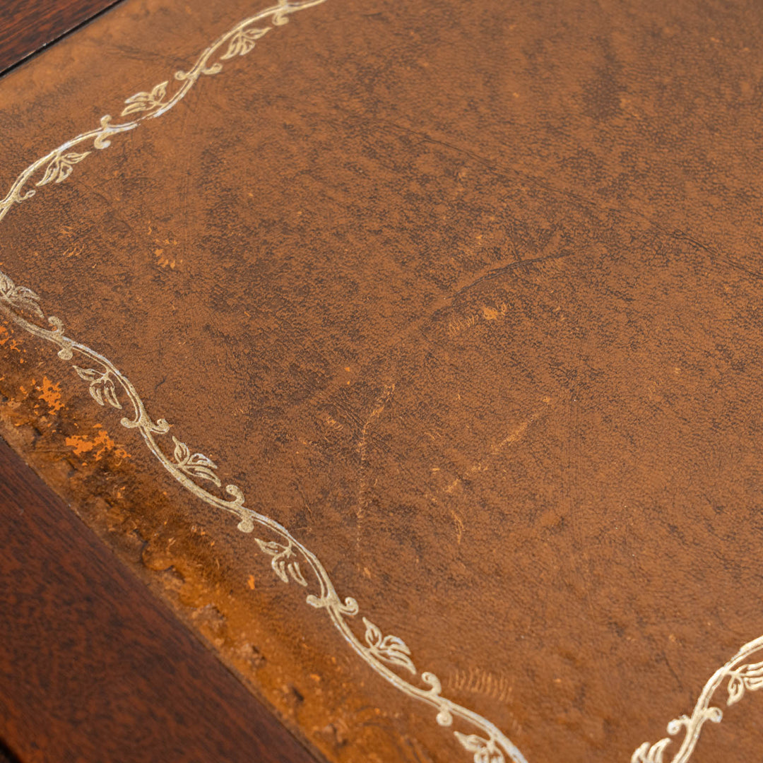 伝統的な美しく重厚感のあるデザイン レザートップ ペデスタルデスク /25F