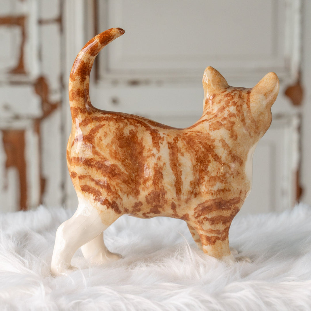 【Winstanley Cat ウィンスタンレイ キャット】ピンと伸びたしっぽが印象的 ジンジャー 茶トラ猫 /25J