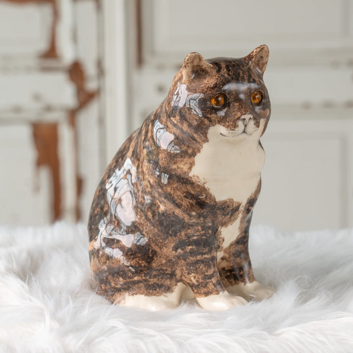 【Winstanley Cat ウィンスタンレイ キャット】ずんぐりしたフォルムがたまらない愛らしさ ブラウンタビー 茶トラ猫  /25J