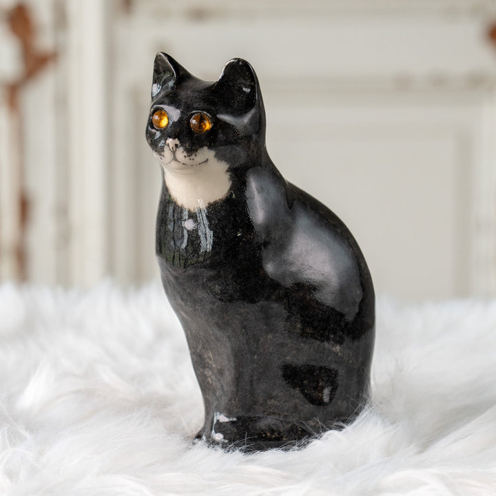 【Winstanley Cat ウィンスタンレイ キャット】ちょこんと座った姿が可愛らしい タキシード 白黒猫 /25J