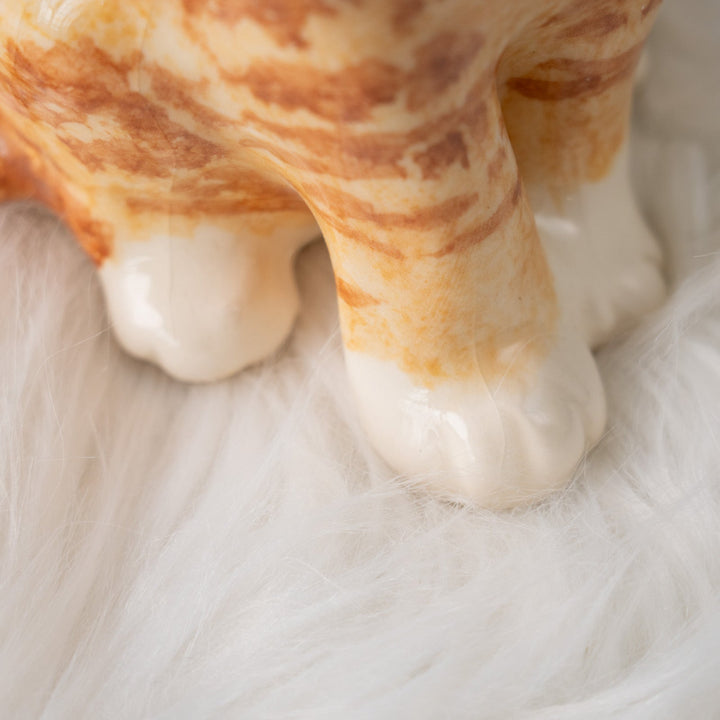 【Winstanley Cat ウィンスタンレイ キャット】くるんと丸めた尻尾が印象的 ジンジャー 茶トラ猫 /25J