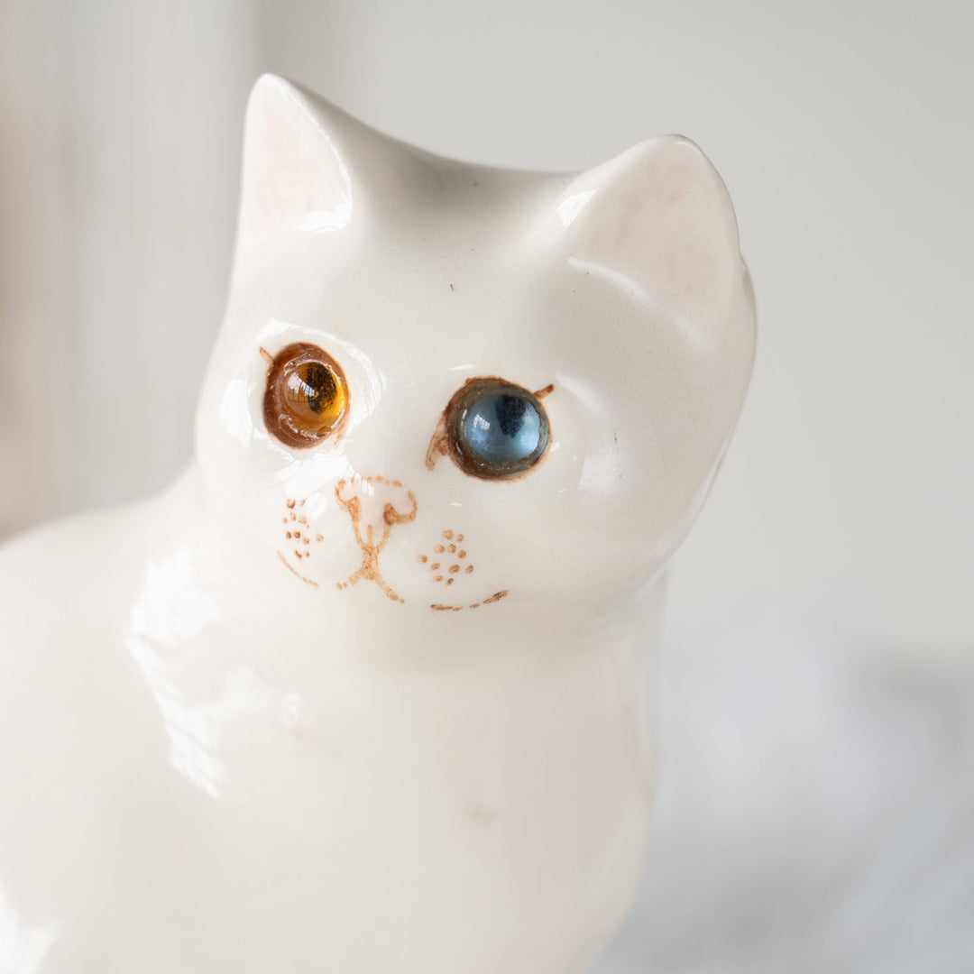 【Winstanley Cat ウィンスタンレイ キャット】しなやかな曲線のフォルムがエレガント オッドアイ スノーウィー 白猫 /25J