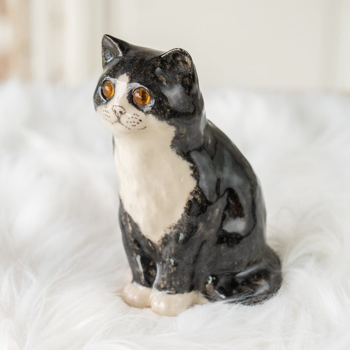 【Winstanley Cat ウィンスタンレイ キャット】ぽってりしたフォルムが魅力的 タキシード 白黒猫 /25J