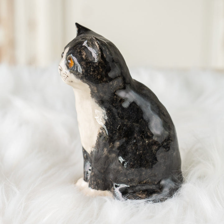 【Winstanley Cat ウィンスタンレイ キャット】ぽってりしたフォルムが魅力的 タキシード 白黒猫 /25J