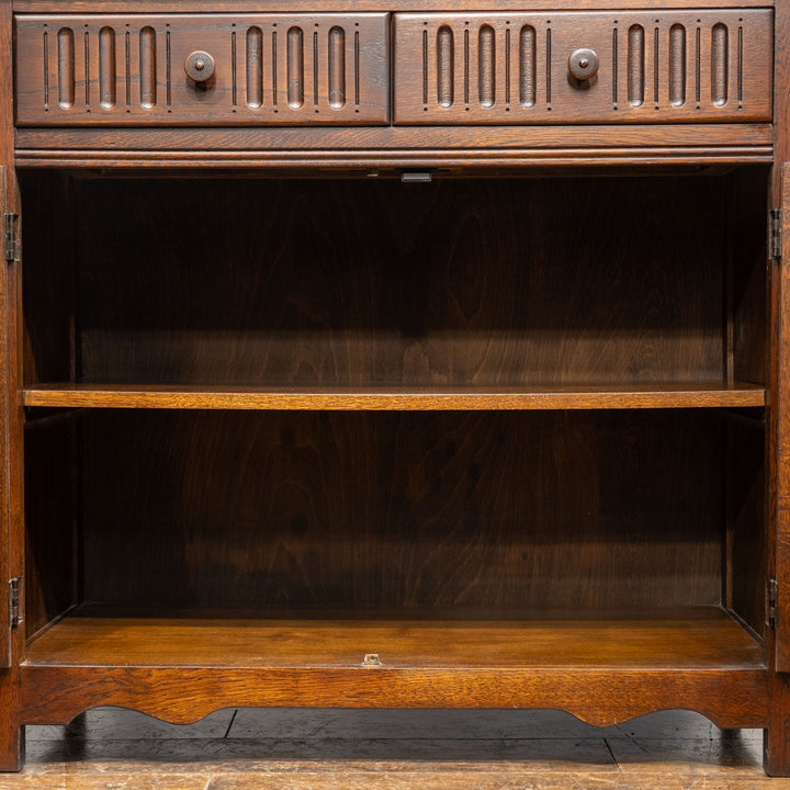 丸みを帯びたデザインはトラディショナルな印象 オーク オープンカップボード /25I