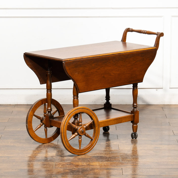 優雅な曲線フォルムと車輪デザインが印象的 ドロップリーフ ティートローリー /25I