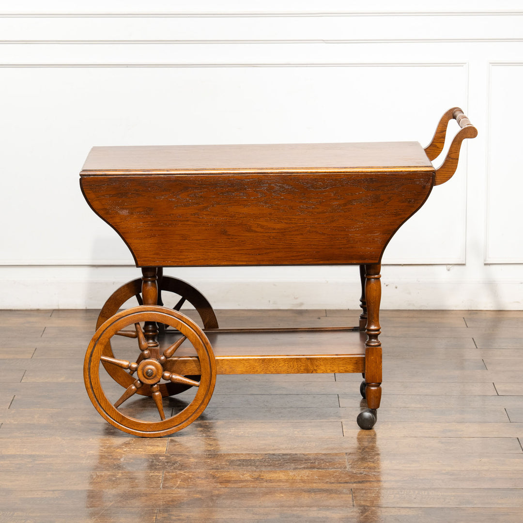 優雅な曲線フォルムと車輪デザインが印象的 ドロップリーフ ティートローリー /25I