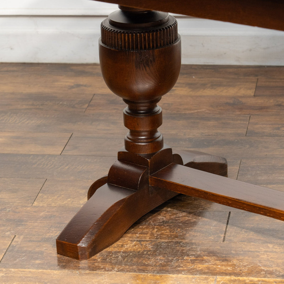 気品を感じるバルボスレッグが特徴的 ドローリーフ 伸長式ダイニングテーブル /25I