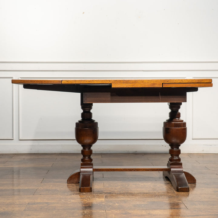 気品を感じるバルボスレッグが特徴的 ドローリーフ 伸長式ダイニングテーブル /25I