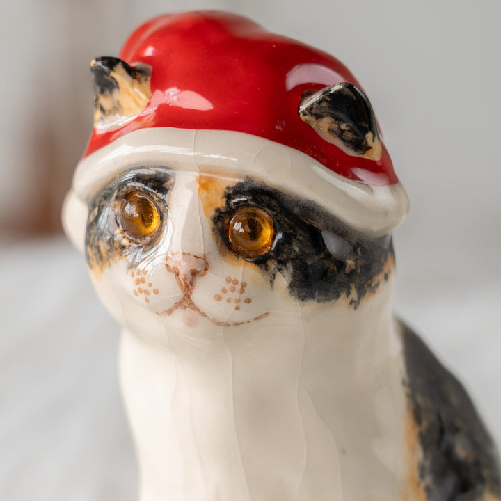 【Winstanley Cat ウィンスタンレイ キャット】サンタ帽を被った姿がチャーミング キャリコ 三毛猫 /25L