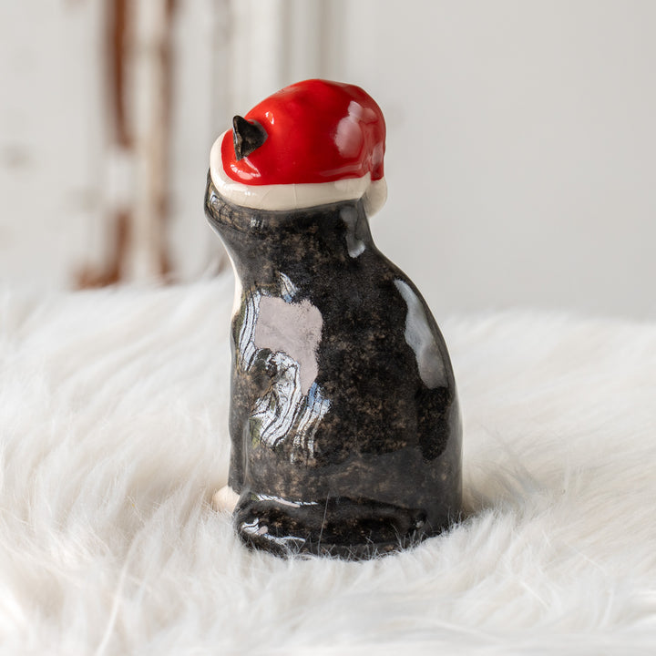 【Winstanley Cat ウィンスタンレイ キャット】サンタ帽を被った姿がチャーミング タキシード 白黒猫 /25L