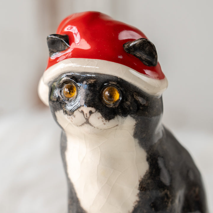 【Winstanley Cat ウィンスタンレイ キャット】サンタ帽を被った姿がチャーミング タキシード 白黒猫 /25L