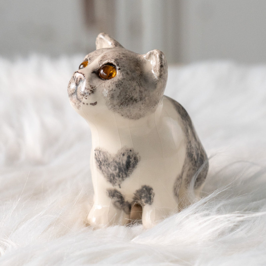 【Winstanley Cat ウィンスタンレイ キャット】丸々したフォルムがキュート ハートマーク バイカラー ブチ猫 /25L