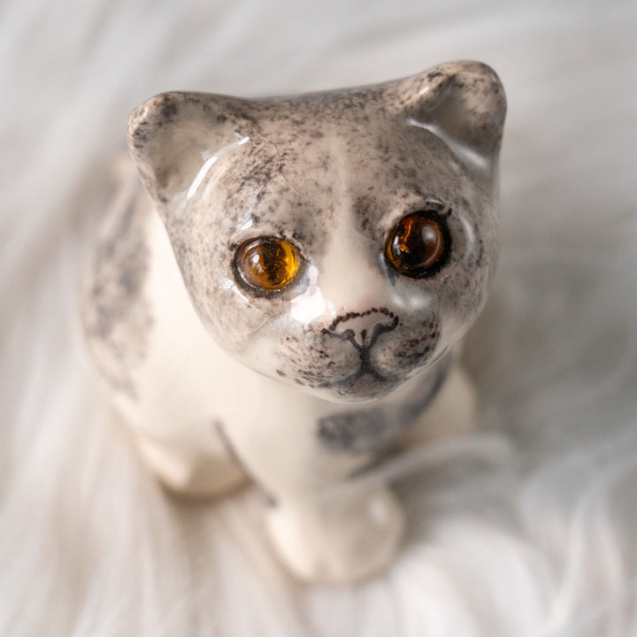 【Winstanley Cat ウィンスタンレイ キャット】丸々したフォルムがキュート ハートマーク バイカラー ブチ猫 /25L