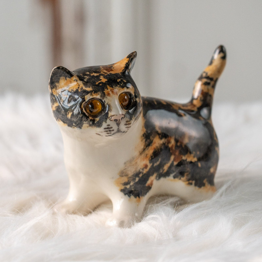 【Winstanley Cat ウィンスタンレイ キャット】ちょこんとした尻尾がキュート キャリコ 三毛猫 /25L