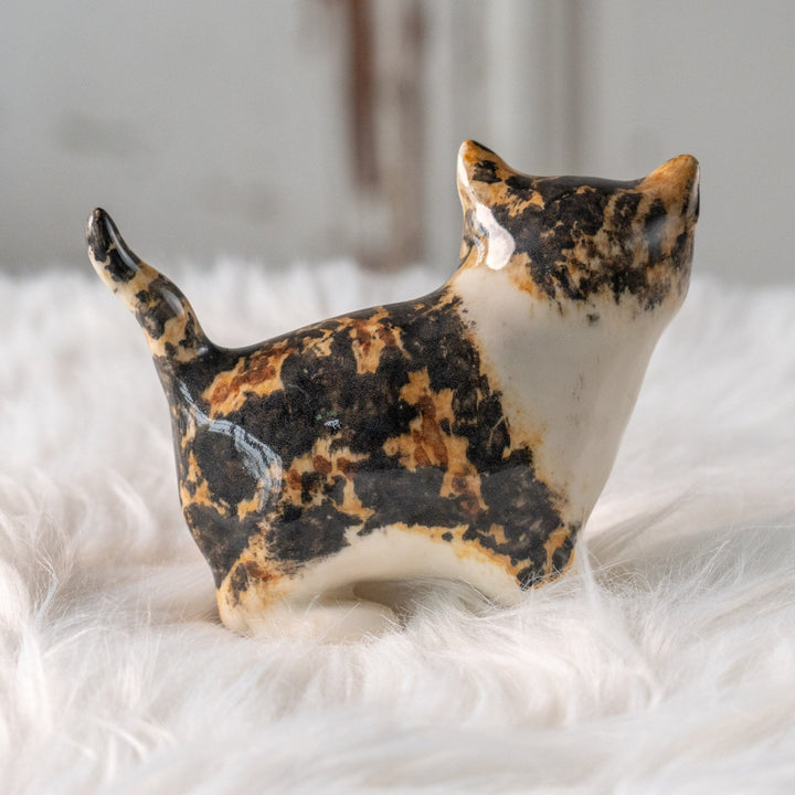 【Winstanley Cat ウィンスタンレイ キャット】ちょこんとした尻尾がキュート キャリコ 三毛猫 /25L