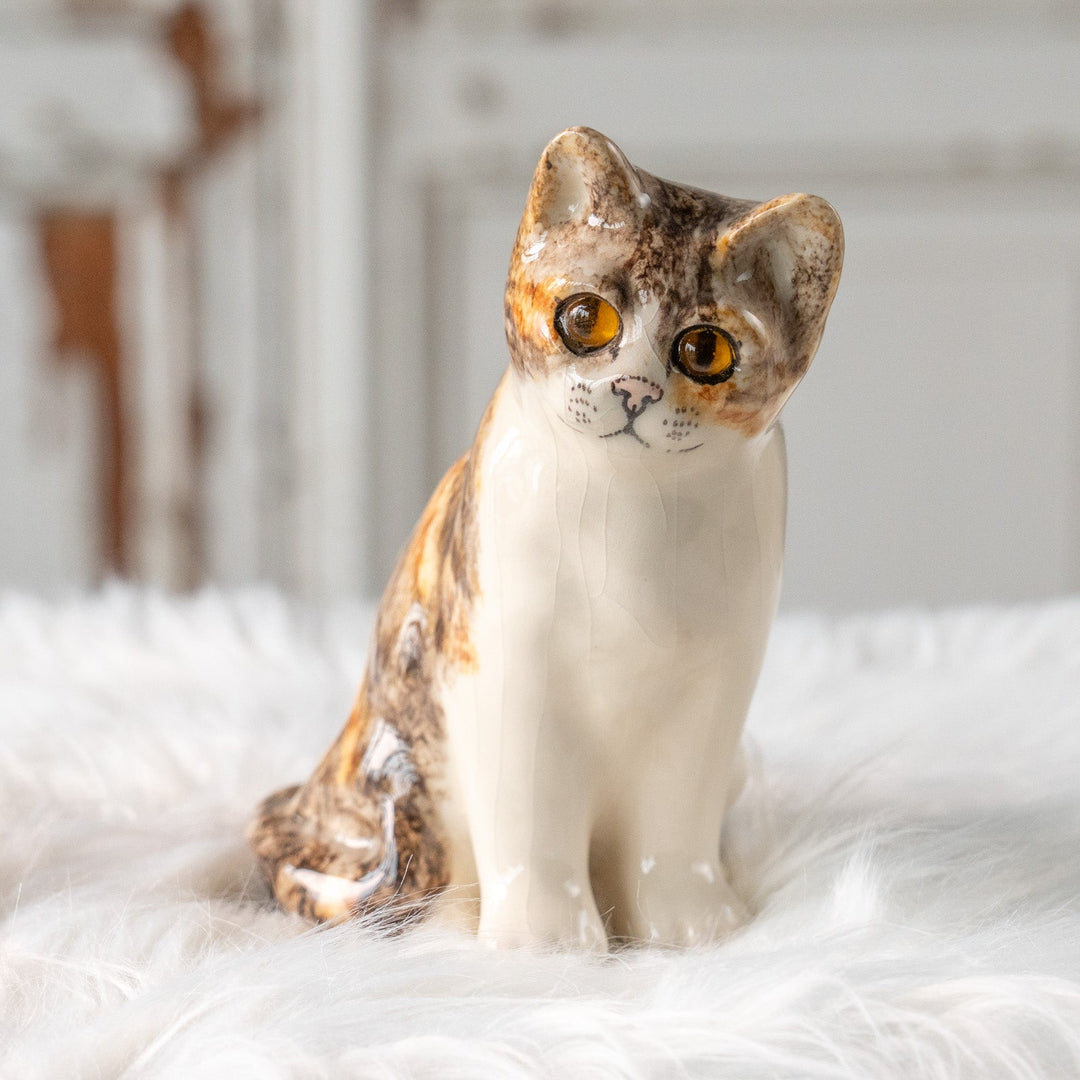 【Winstanley Cat ウィンスタンレイ キャット】こちらを警戒してる表情がリアル キャリコタビー 三毛トラ猫 /25L