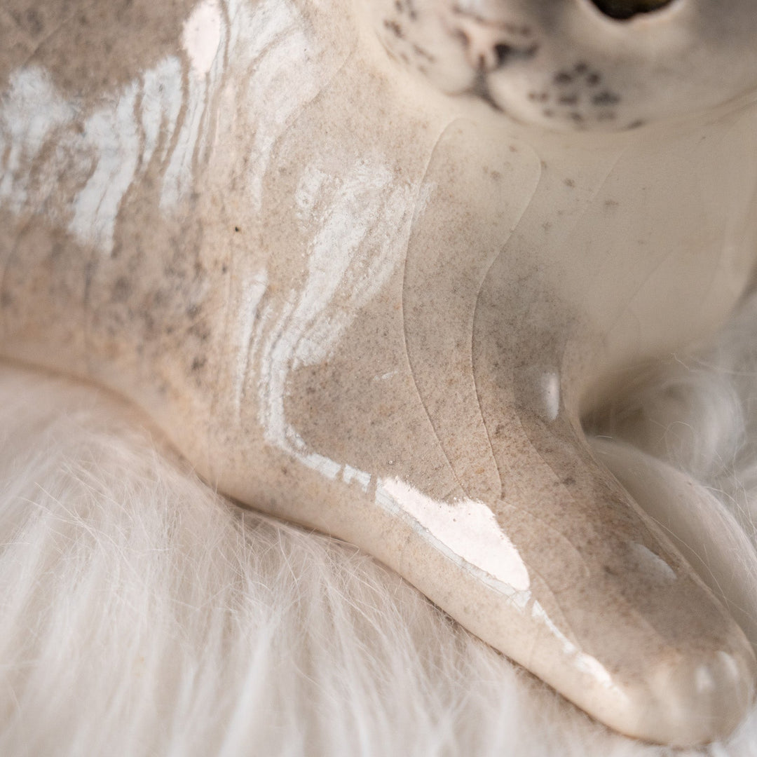 【Winstanley Cat ウィンスタンレイ キャット】リラックスして寝そべる姿に癒される グレー 灰猫 /25L