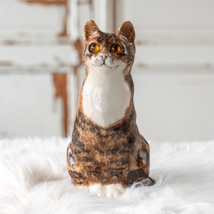 【Winstanley Cat ウィンスタンレイ キャット】ちょこんと座った姿が可愛らしい ブラウンタビー 茶トラ /25J