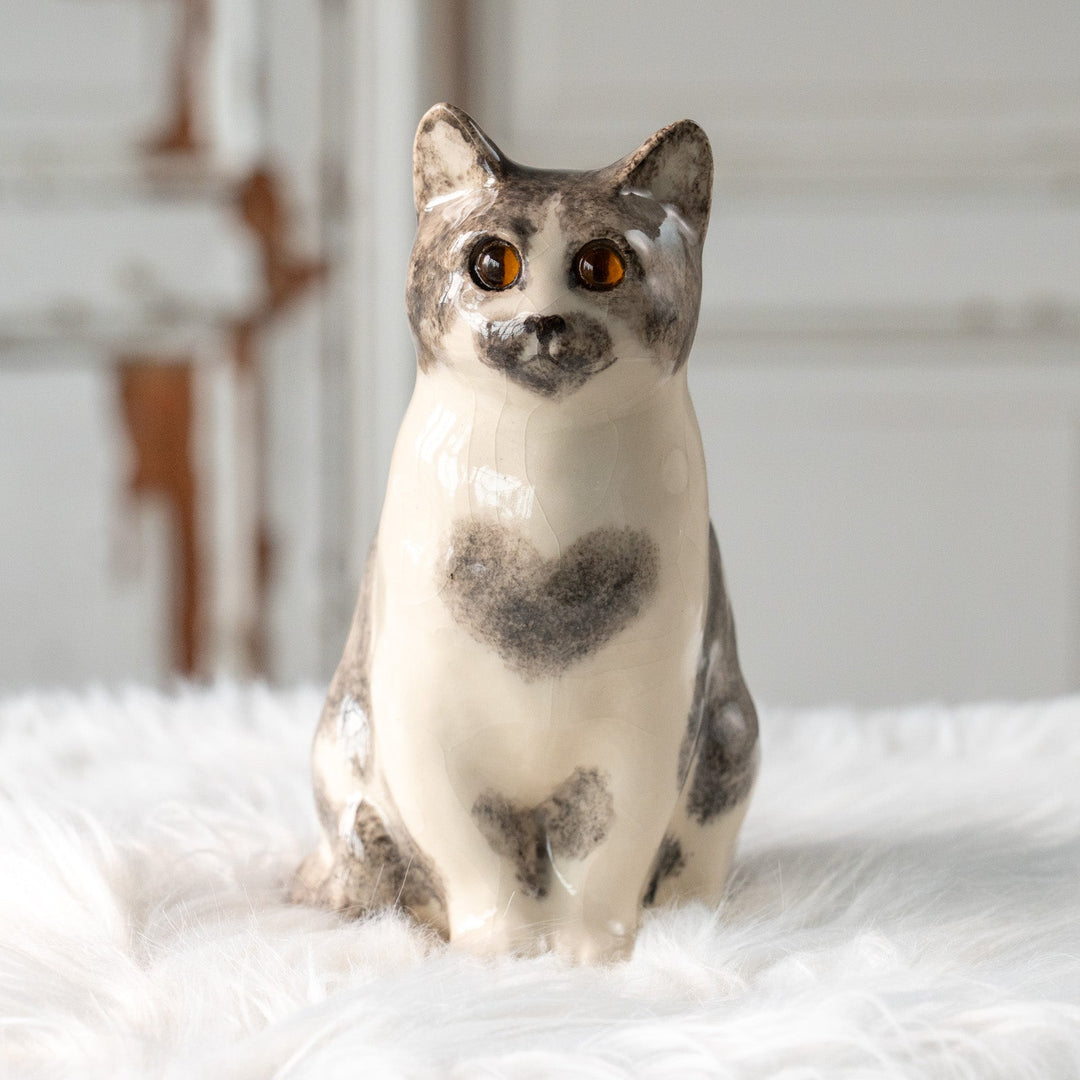 【Winstanley Cat ウィンスタンレイ キャット】胸元のハートマークがチャームポイント バイカラー ブチ猫 /25L