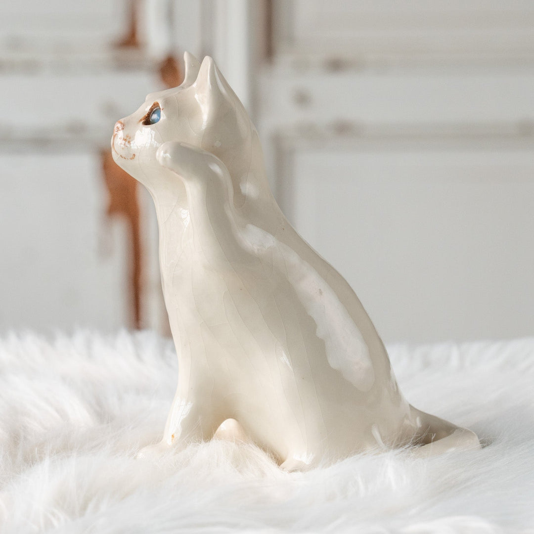 【Winstanley Cat ウィンスタンレイ キャット】招き猫を思わせるフォルムが印象的 オッドアイ スノーウィー 白猫 /25L