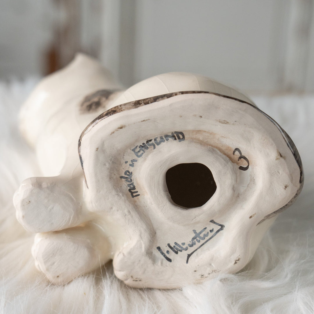 【Winstanley Cat ウィンスタンレイ キャット】ちょこんと座った姿が可愛らしい バイカラー ブチ猫 /25L