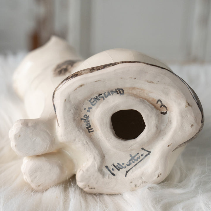 【Winstanley Cat ウィンスタンレイ キャット】ちょこんと座った姿が可愛らしい バイカラー ブチ猫 /25L