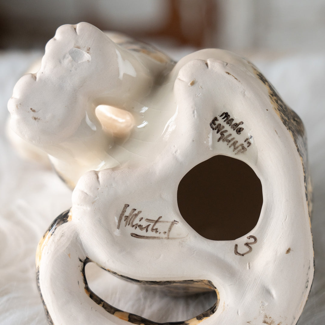 【Winstanley Cat ウィンスタンレイ キャット】きりっとした瞳でこちらを見つめる キャリコ 三毛猫 /25L