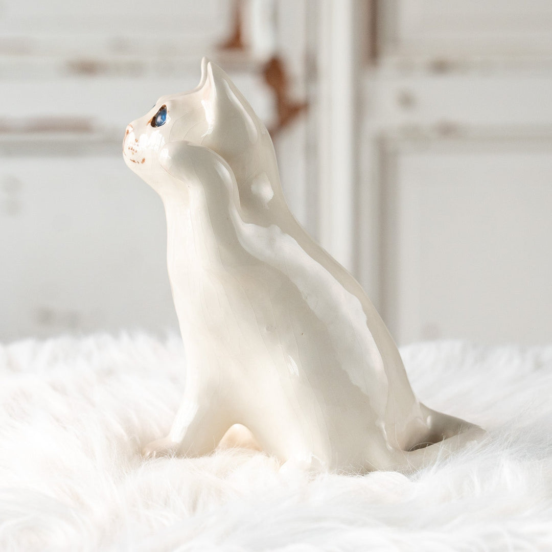 【Winstanley Cat ウィンスタンレイ キャット】招き猫を思わせるフォルムが印象的 ブルーアイ スノーウィー 白猫 /25L