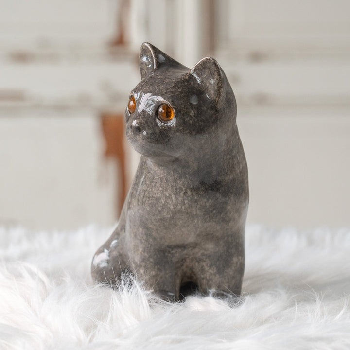 【Winstanley Cat ウィンスタンレイ キャット】きりっとした瞳でこちらを見つめる グレー 灰猫 /25L