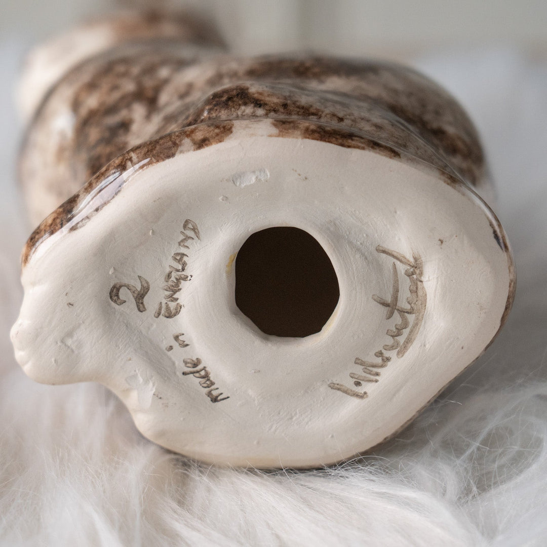 【Winstanley Cat ウィンスタンレイ キャット】両足をきゅっと揃えた上品な佇まい シルバータビー サバトラ猫 /25L