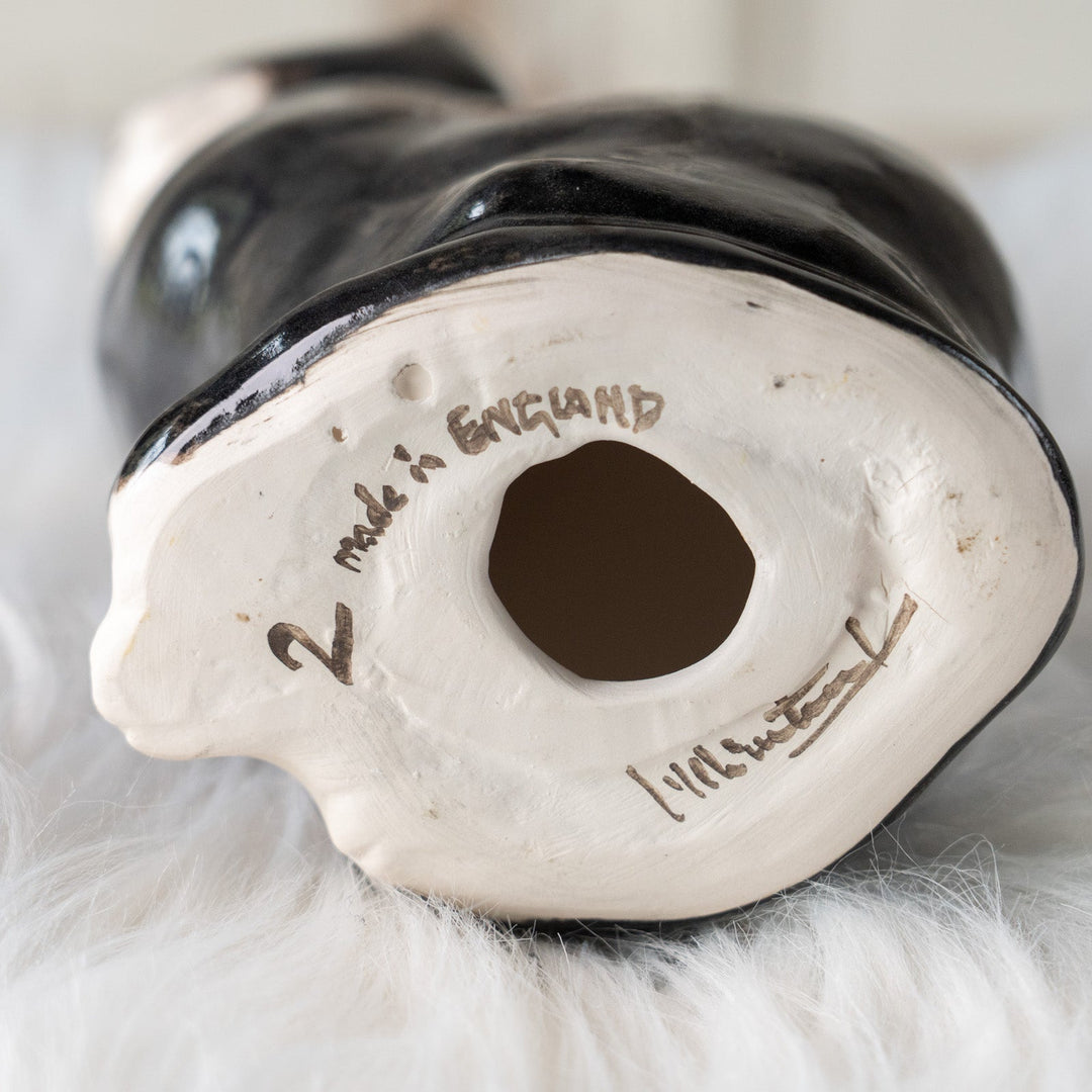 【Winstanley Cat ウィンスタンレイ キャット】両足をきゅっと揃えた上品な佇まい タキシード 白黒猫 /25L-B