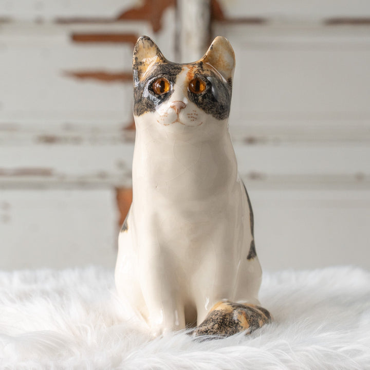 【Winstanley Cat ウィンスタンレイ キャット】しっぽマフラーのフォルムが可愛らしい キャリコ 三毛猫 /25L