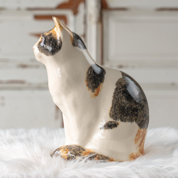 【Winstanley Cat ウィンスタンレイ キャット】しっぽマフラーのフォルムが可愛らしい キャリコ 三毛猫 /25L