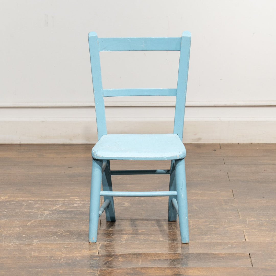 ライトブルーのペイントが爽やか キッズチェア /25L