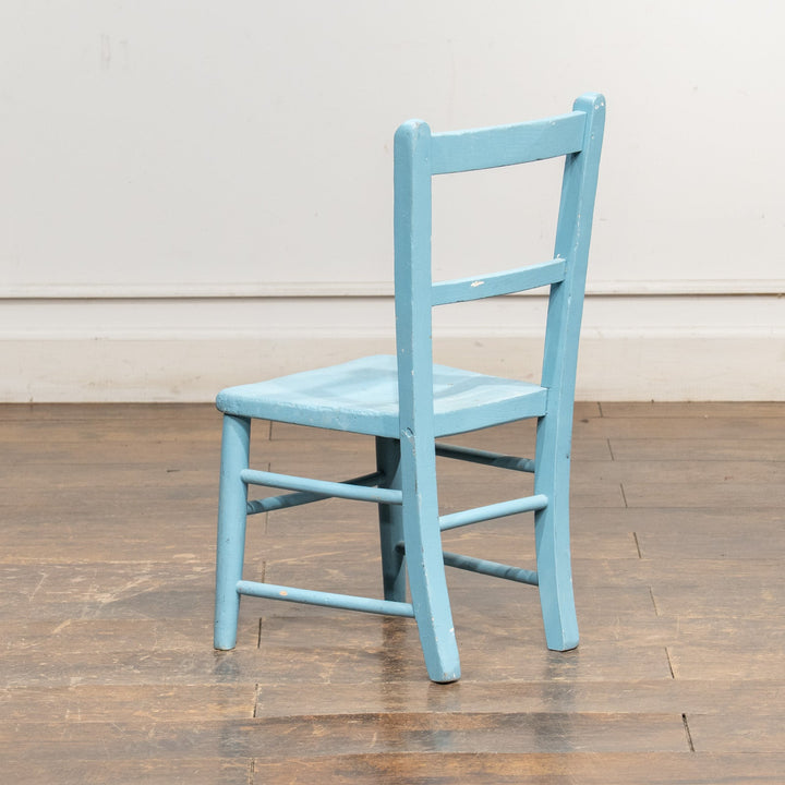 ライトブルーのペイントが爽やか キッズチェア /25L