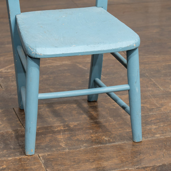 ライトブルーのペイントが爽やか キッズチェア /25L