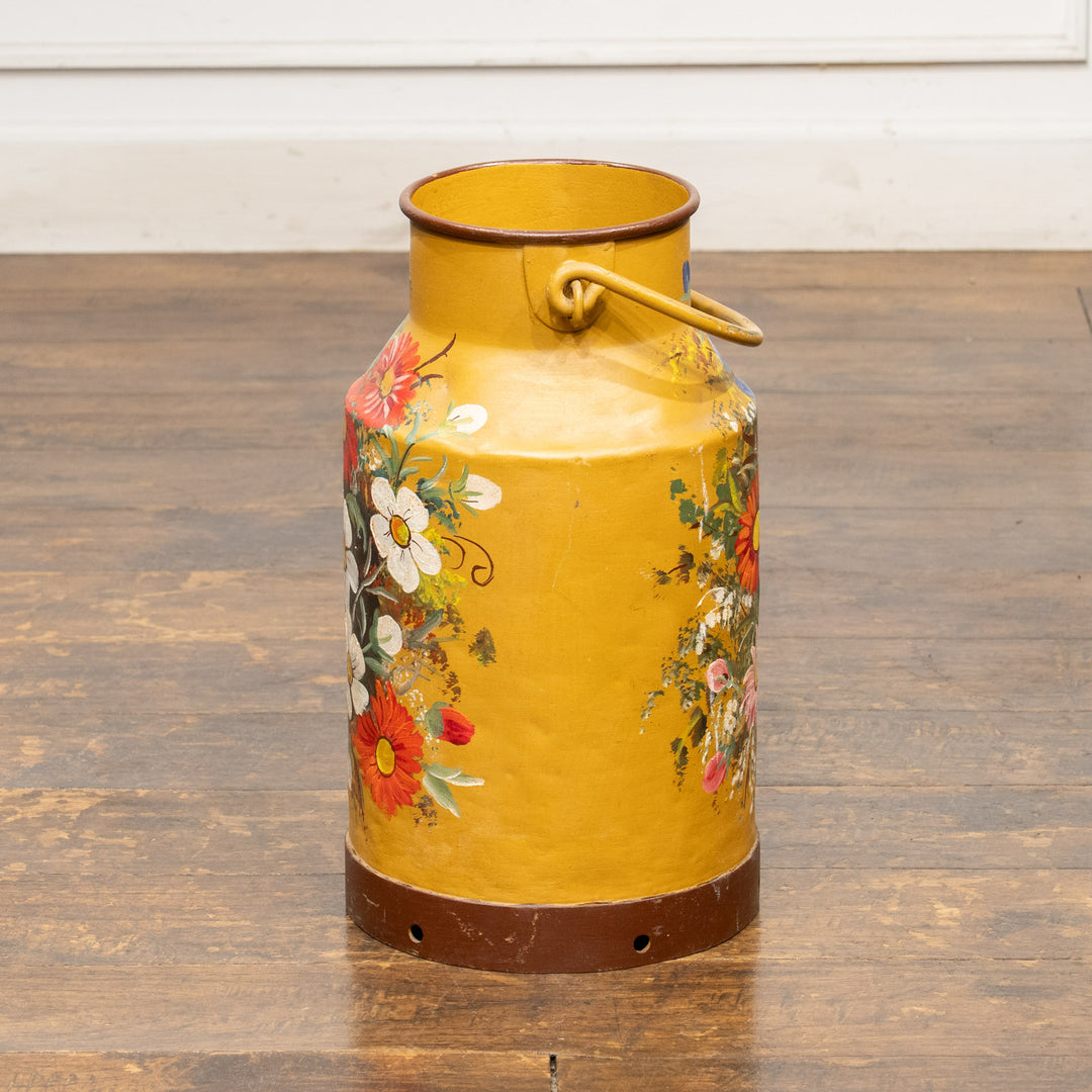 色鮮やかな花々が手描きされた ペイント ミルクジャー マスタード /25L