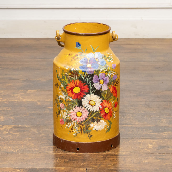 色鮮やかな花々が手描きされた ペイント ミルクジャー マスタード /25L