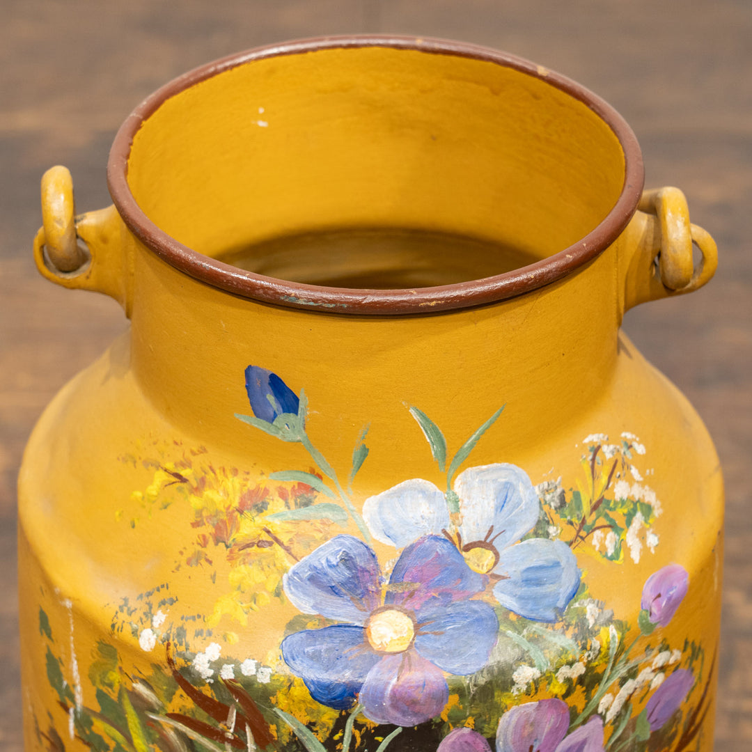 色鮮やかな花々が手描きされた ペイント ミルクジャー マスタード /25L