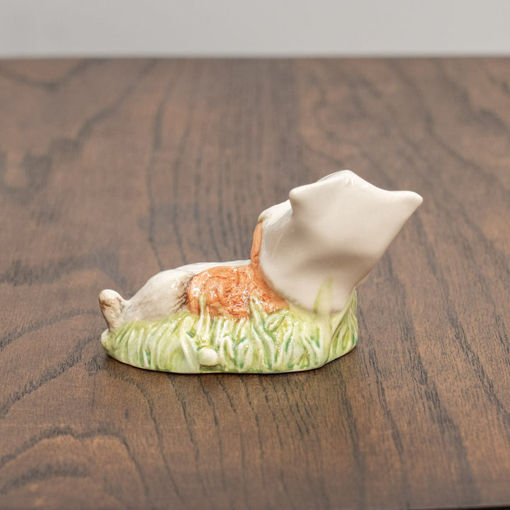 【BESWICK ベスウィック】ベンジャミンの目覚め 当時の工場検査済シール付き ROYAL ALBERTスタンプ ビアトリクス・ポター フィギュリン /25L