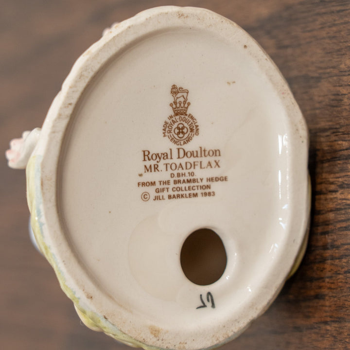【ROYAL DOULTON ロイヤルドルトン】のばらの村のものがたり ひなげしさん フィギュリン /25L